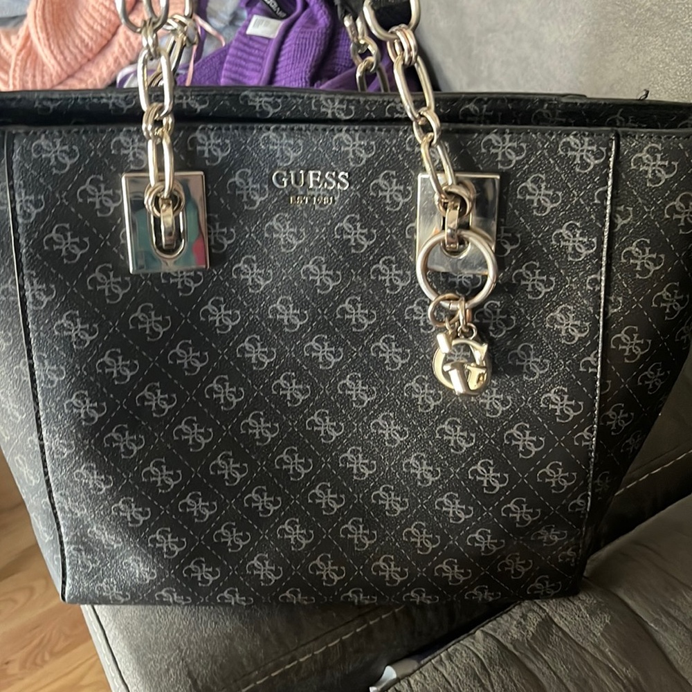 large guess purse